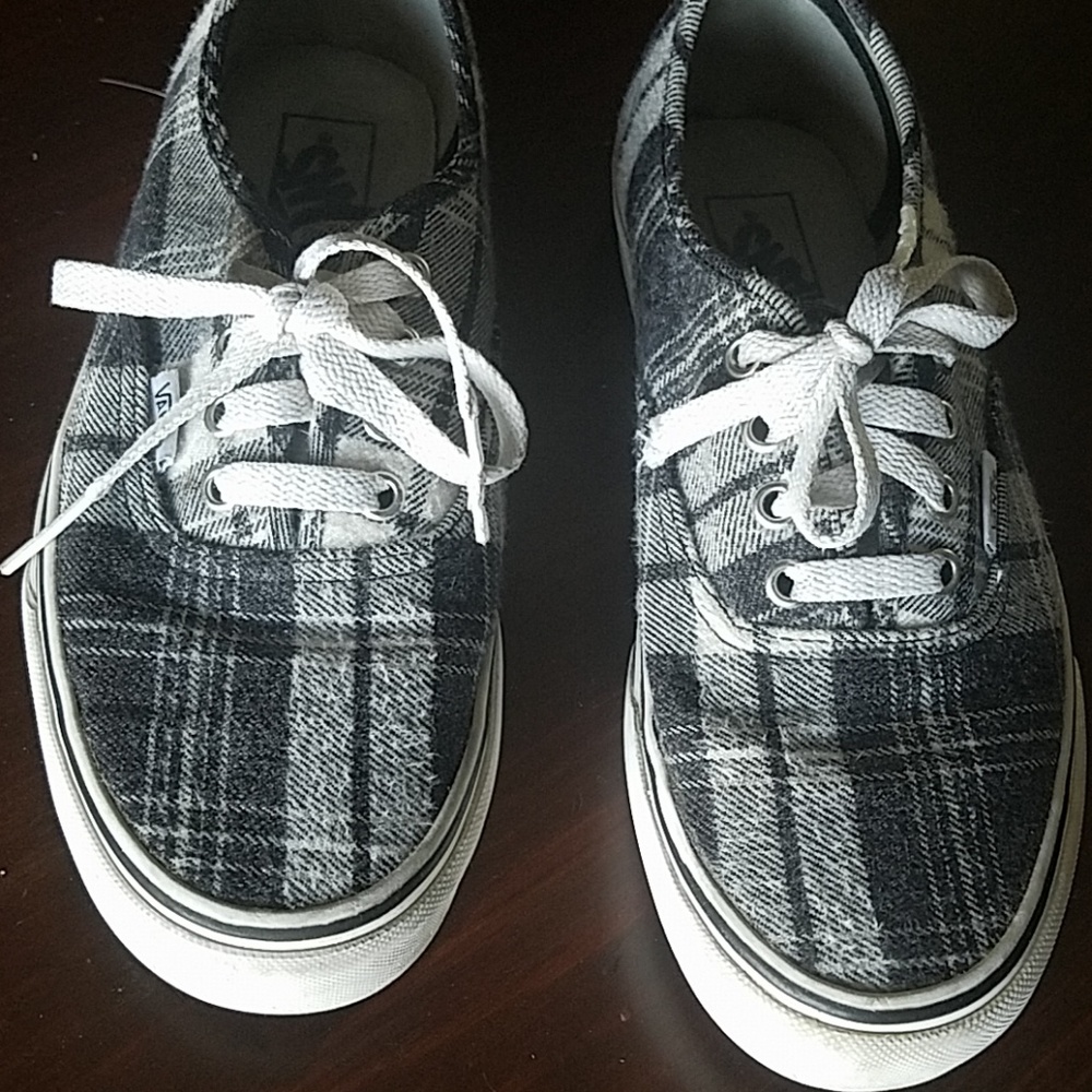 Vans - Picture 5 of 8